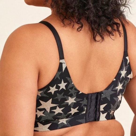 ❤️NWT VINTAGE TORRID BRA - WIRE-FREE LIGHTLY LINED STARS PRINT - BACK SMOOTHING - Picture 2 of 10